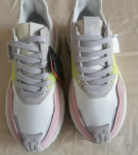 乔丹全新女鞋35码 售出不退不换，只有一双...