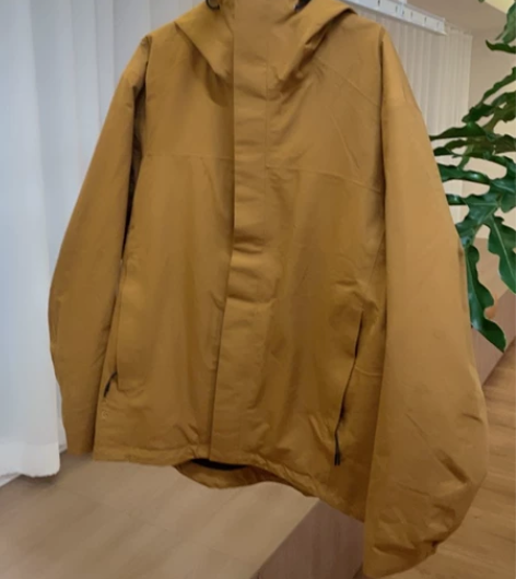 185号xxl 冲锋衣 全新 感兴趣的话点...