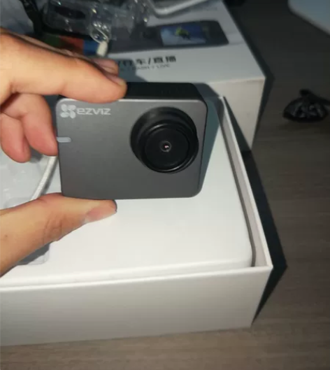 萤石运动相机S2 300多买的，买回来没用...