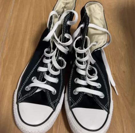 匡威70,38码 感兴趣的话点“我想要”和...