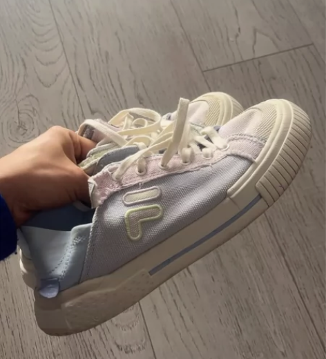 斐乐FILA女小白鞋板鞋帆船鞋 专柜给购买...