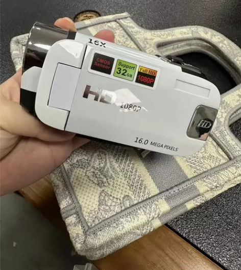 【全新未拆封DV】易烊千玺同款1600dv...