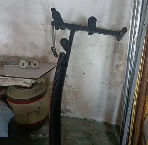 仰卧起坐器，健身器。需要自提 感兴趣的话点...