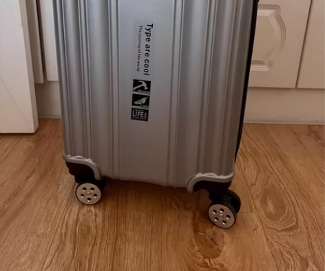 出闲置，19寸登机箱，银行VIP生日礼物，...