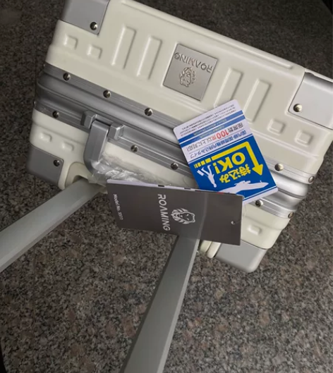 高品质漫游旅行箱静音万向轮密码箱20寸铝框...