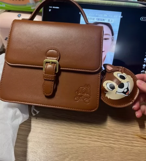 不莱玫斜挎包，只背出去过两三次，几乎全新 ...