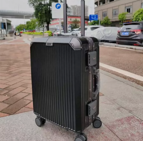 全新miyo高档20寸铝框拉杆箱，MIYO...