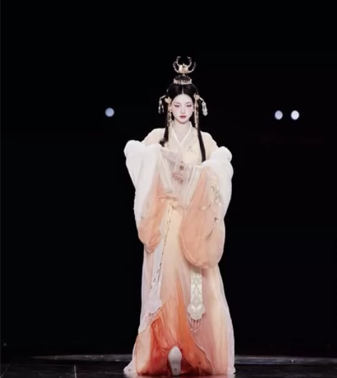 转单第一批拖尾【有香如故记】国风大典走秀款...
