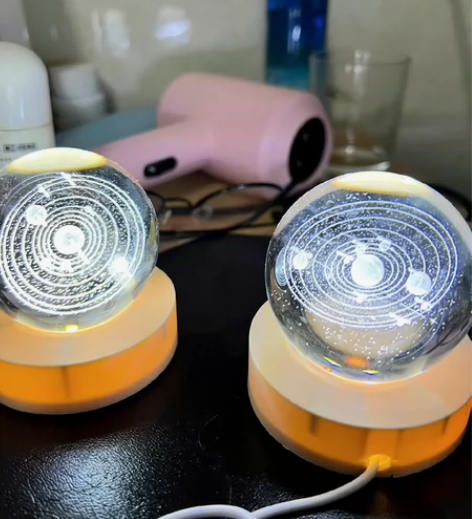 全新包邮宇宙系列水晶球小夜灯桌面卧室摆件情...