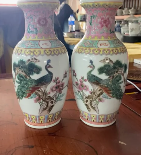 景德镇567粉彩心想事成松竹梅孔雀花瓶高2...