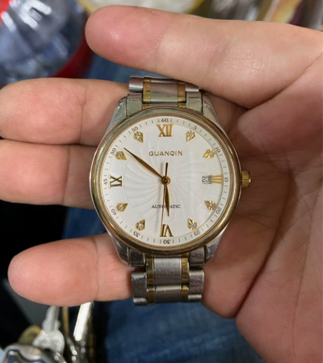 手表一块 走，准不准不知道，喜欢的来