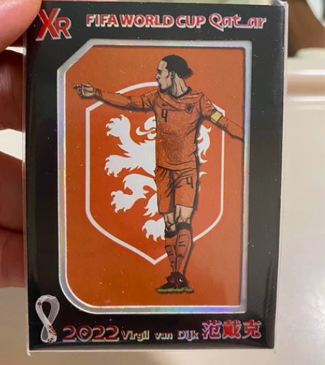 2022足球小将世界杯球员卡，荷兰队长范戴...