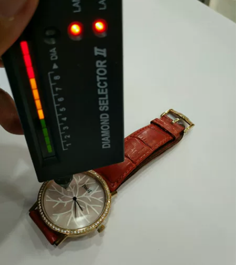 自己戴的伯爵手表，由于最近生意难做，现找出...