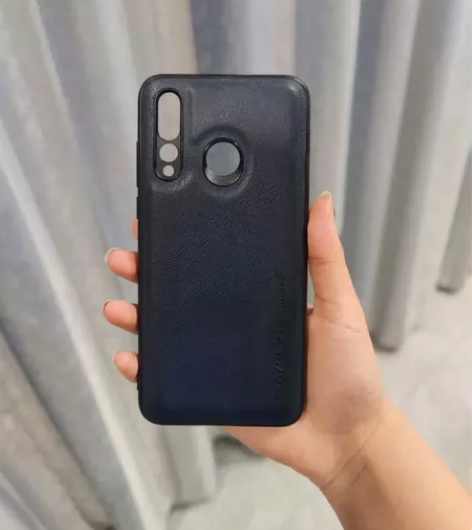 华为nova4手机壳，仅用过一次，无磨损，...