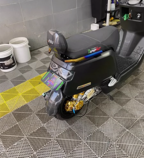 小牛n1s运动版 三大件就升级了远驱260...