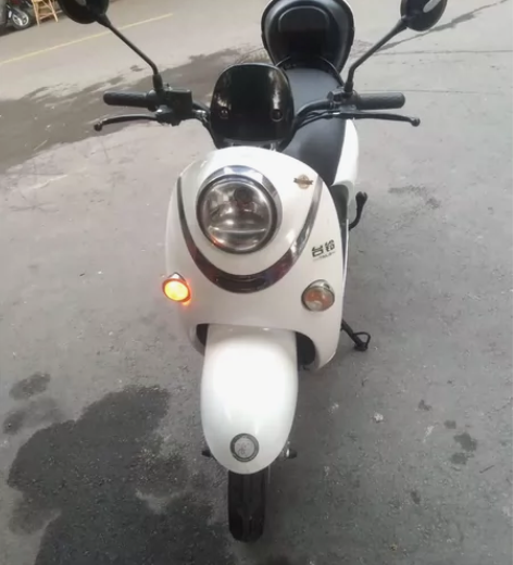 出售72v台铃电动车一辆  电池才换几个月...