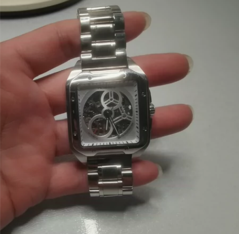 罗西尼手表，全新状态，钢带，还有两个橡胶带...