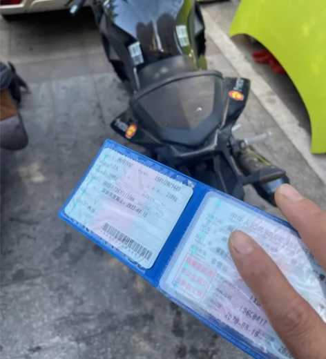 小忍者地平线鹏城摩托车上牌到现在才跑四百多...