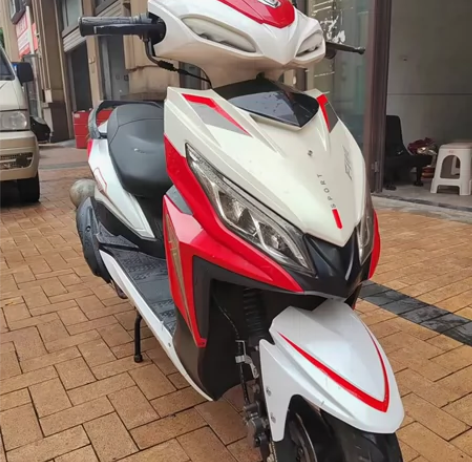 坤豪电喷踏板，省油又省心，保险年审到明年，...