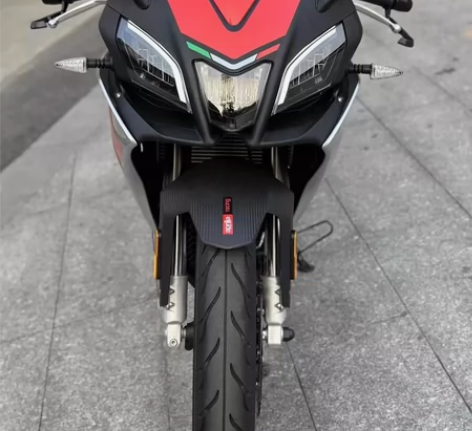 22-10新款 阿普利亚GPR150小钢炮...