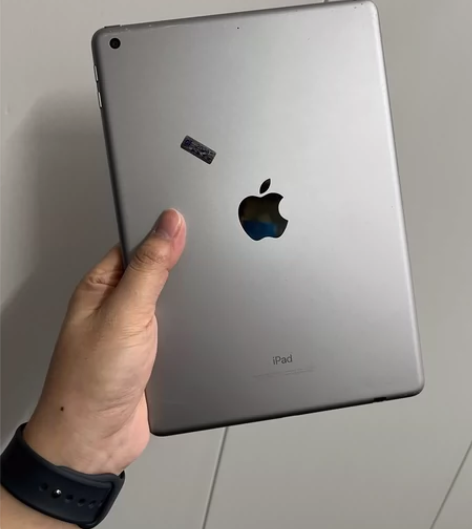 苹果平板ipad2018款6代，太空灰，1...