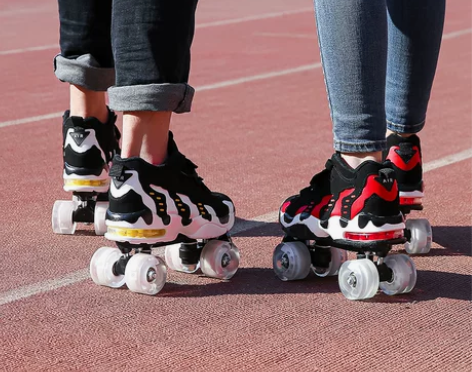 黑色新款马丁靴双排溜冰鞋儿童四轮滑鞋成人情...