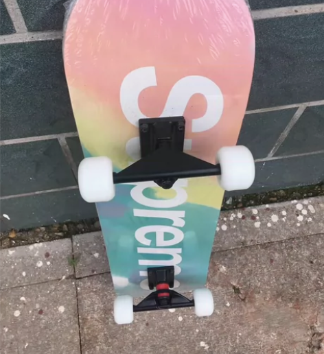 血亏价出专业滑板，一博同款高级配置极限动作...