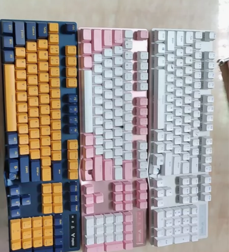雷柏v500PRO三摸机械键盘，键帽全，键...
