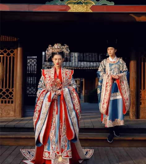 #慕澜婚纱宋制婚服·婚服 剪裁高级，行制经...