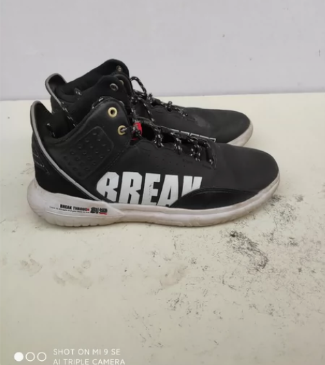 闲置特步休闲板鞋41码，四季可穿，图片均为...