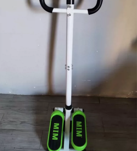 家用踏步机买回来没用过，和新的一样，只有把...