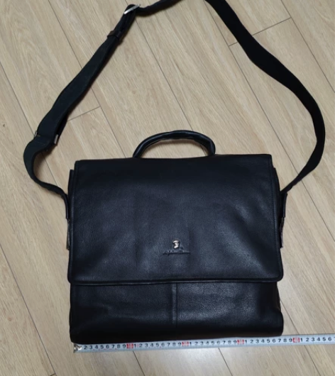 稻草人真皮电脑包，皮质非常非常好，手感好，...