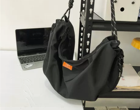 日系工装斜挎包男士潮牌简约百搭单肩包女in...