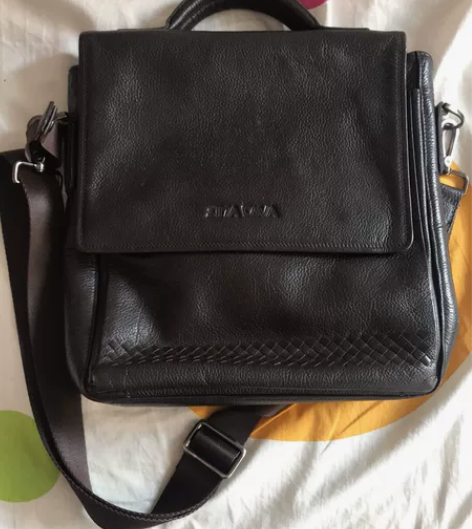 荔枝皮单肩背包,深棕色,正方形,保养好,赠...