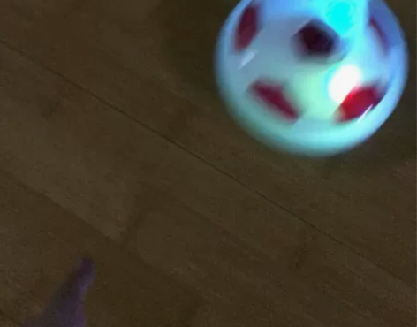 悬浮电动音乐足球，8成新，彩灯 感兴趣的话...