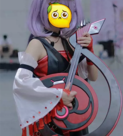 小乔音你心动cos从头到脚但是嘎了几个配件...