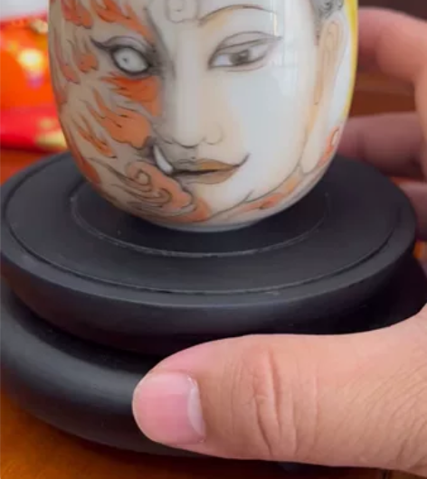 徐福坤手绘主人杯。一念神魔，画面十分精美，...