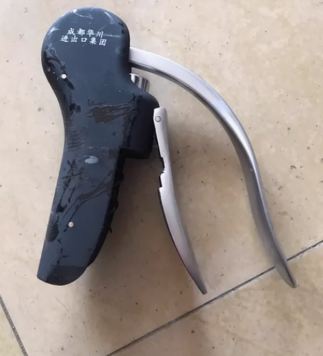 红酒开瓶器闲置转让。需要喜欢的朋友成都航空...