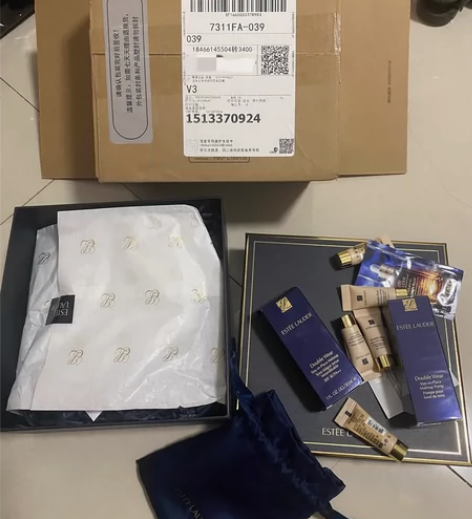 【全新未拆封】旗舰店购入的雅诗兰黛粉底液D...