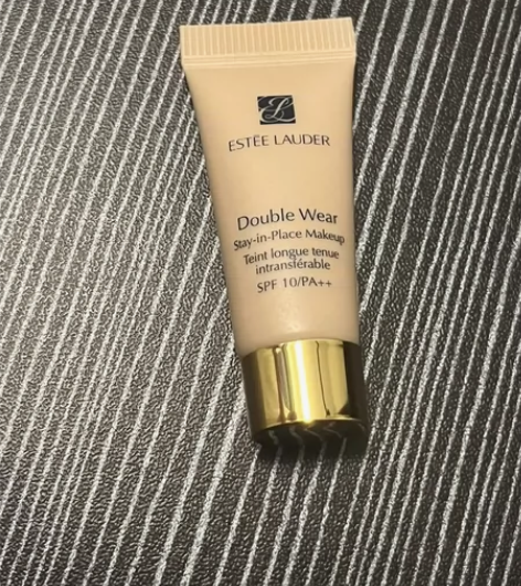 拼雅诗兰黛Dw粉底液5ml 1w1色 旗舰...