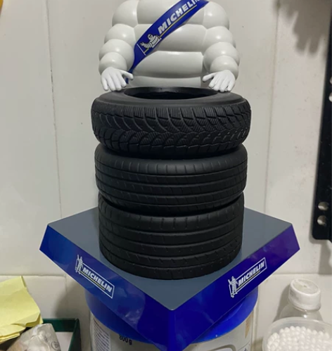 米其林公仔摆件笔筒正品全新未拆周边赠品礼品...