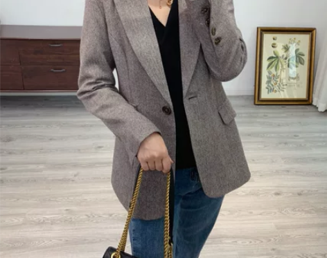 立体裁剪，小掐腰显瘦气质通勤80%羊毛一粒...