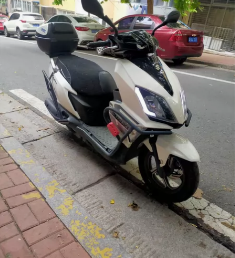 2021年9月铃木UY125踏板摩托车，公...
