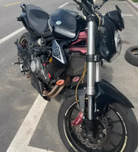 16年上牌 黄龙300 车况好 感兴趣的话...