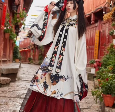 十三余【十三余 小豆蔻儿】[山鬼] 绣花明...