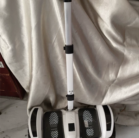 领奥全新电动平衡车，带护具，可连蓝牙 感兴...