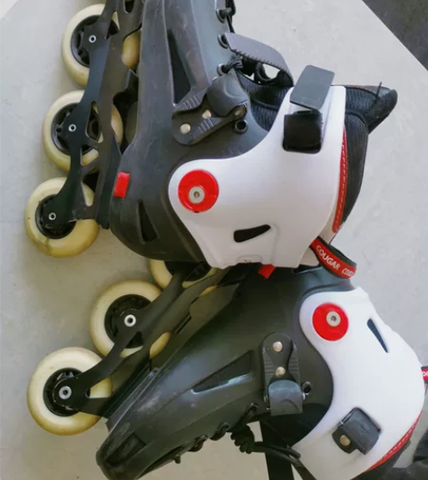 直排轮滑鞋成人39码 穿过两三次有轻微磨损