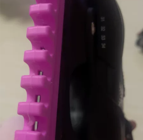 9成新滑冰鞋，没穿过几会，就小了，鞋码可调...