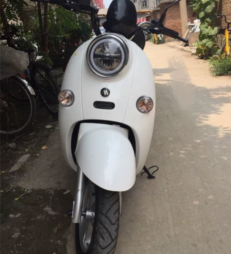 电动车骑了半年多，车子九成新很好骑。 天冷...