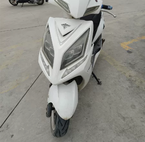 台铃闪电侠，刚换3个月的72v32安的天能...